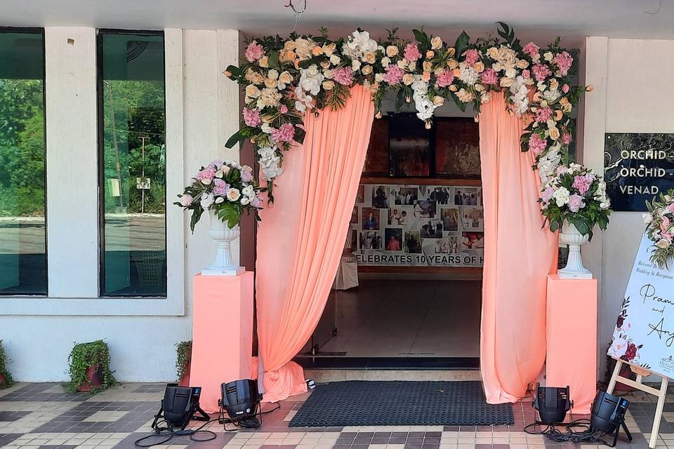 Entrance decor