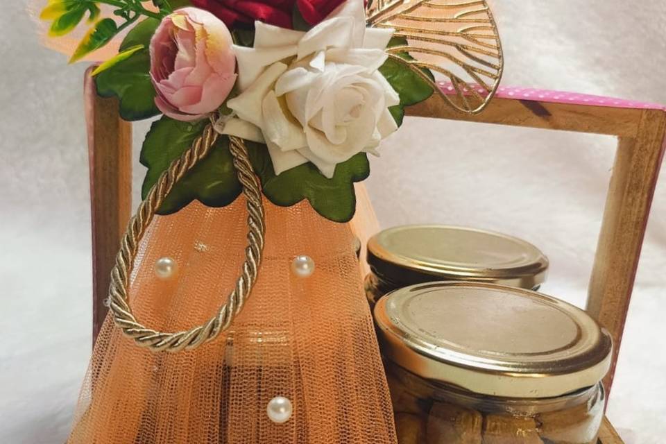 Trousseau packing