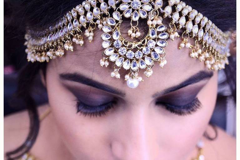 Tanvi Bansal - Professional Makeup Artist