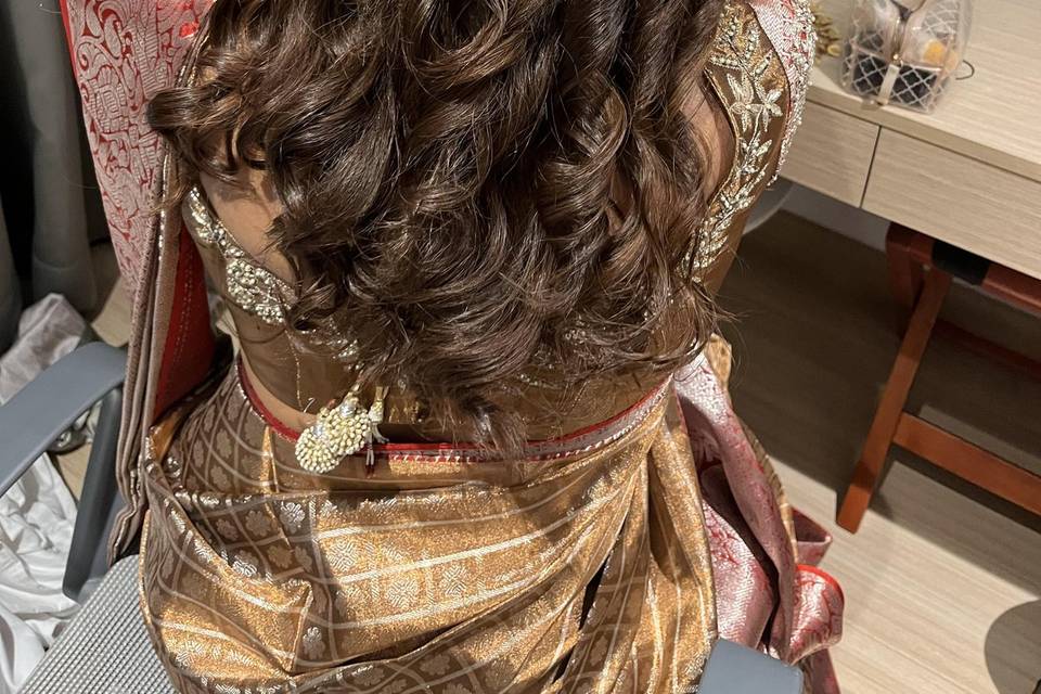 Bridesmaid curls