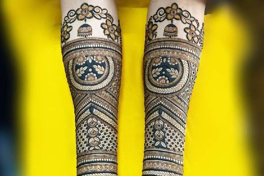 Amazing mehndi artist