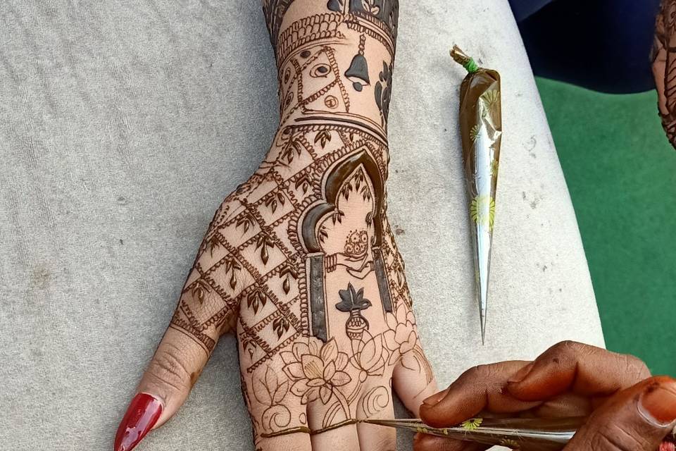 Uk Mehndi Artist 9557370462