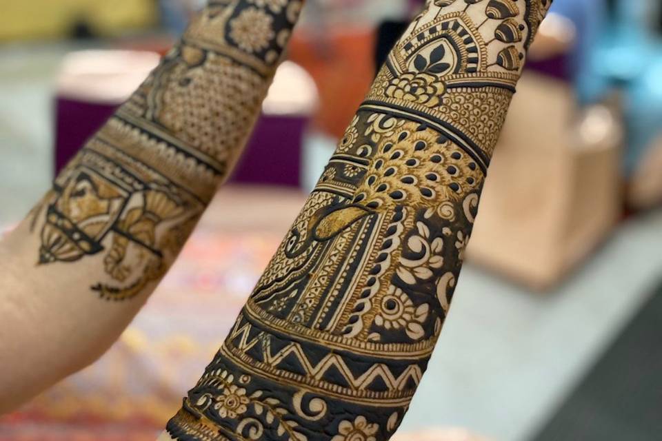 Uk Mehandi Artist