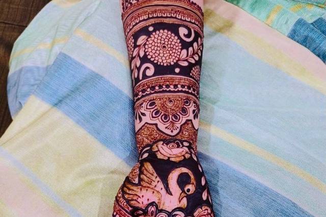 Mehendi artist
