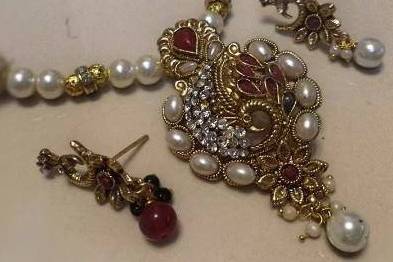 Elegant necklaces