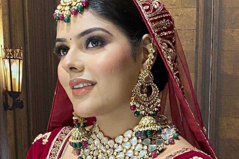 Ikpreet Kaur Makeup Artist