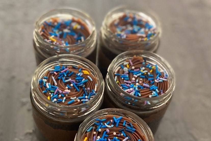 Cake jars