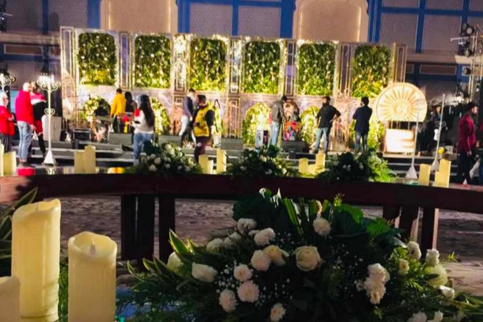 Royal reception decor