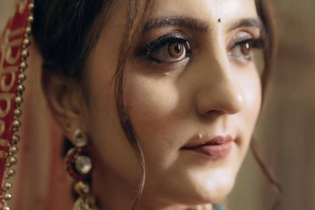 Vinita Vitrani Artistry