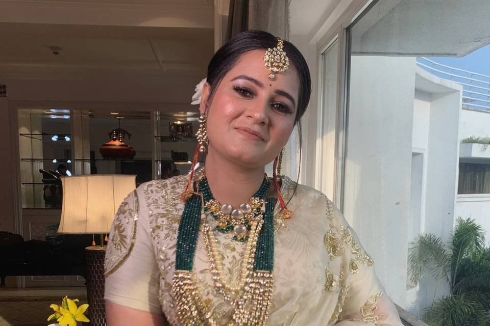 Day wedding look kashmiri brid