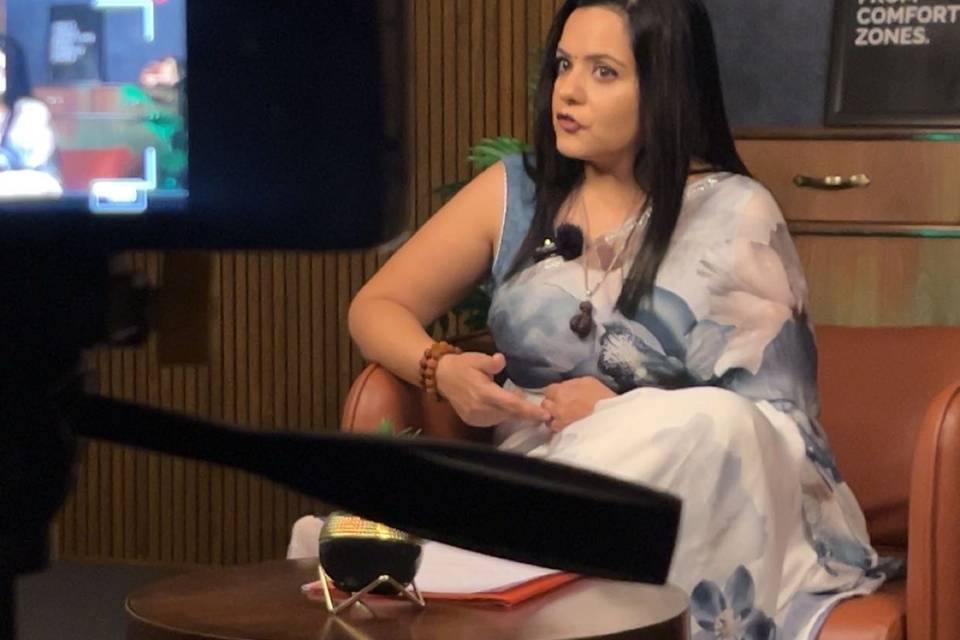 Aastro Chitra