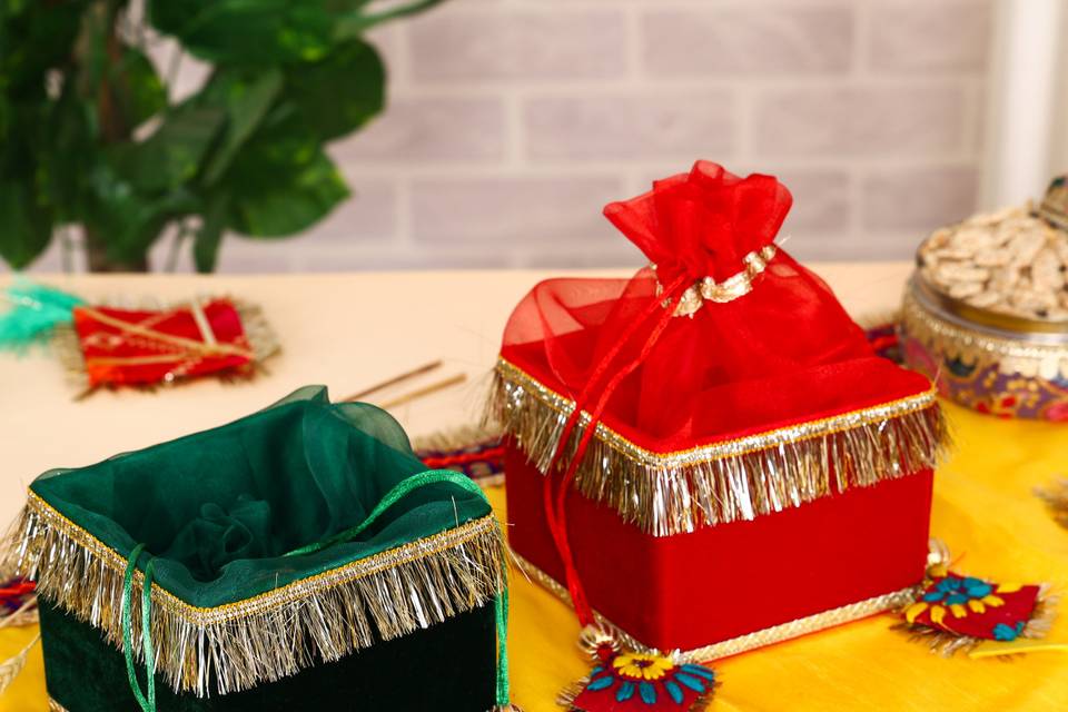 Gifting Basket for Dry-Fruits