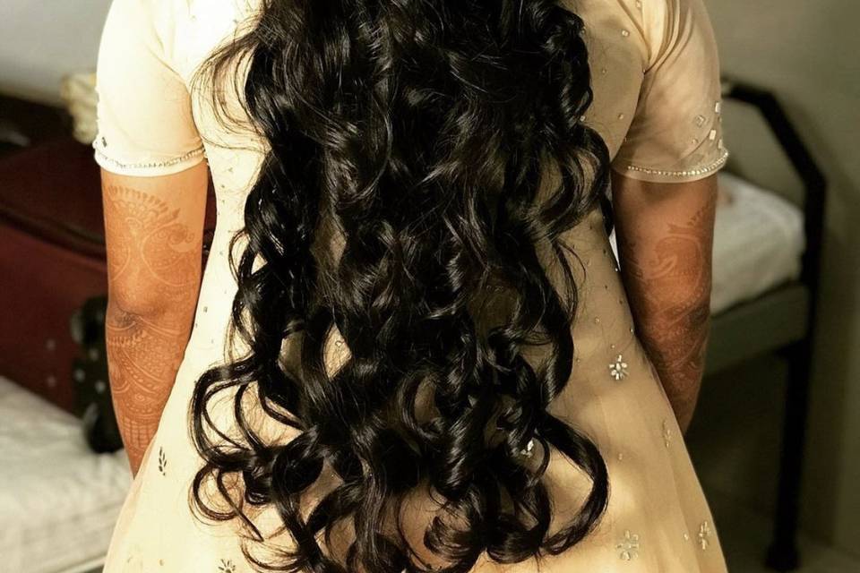 Bridal hairdo for sangeet