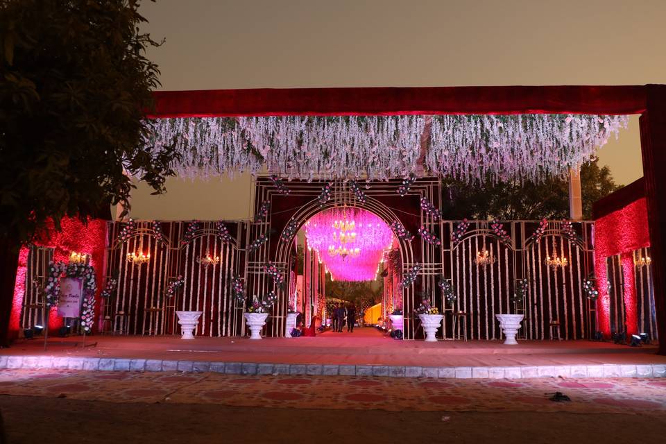 Entrance Decor