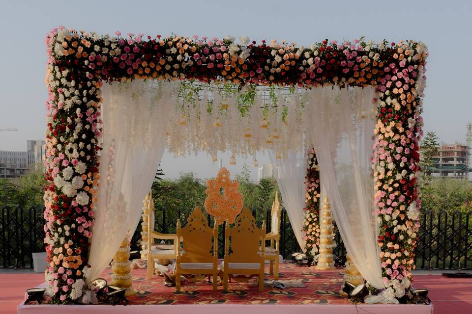 Floral Chauri Mandap