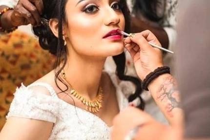 Make-up by Bhakti Punjani, Bibvewadi