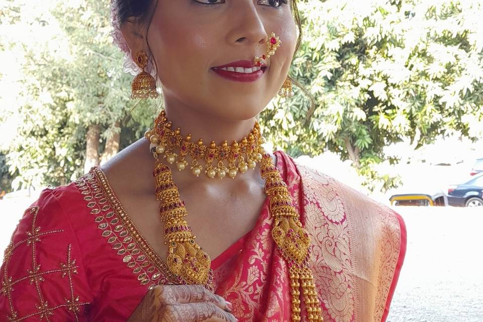 Maharashtrian bride