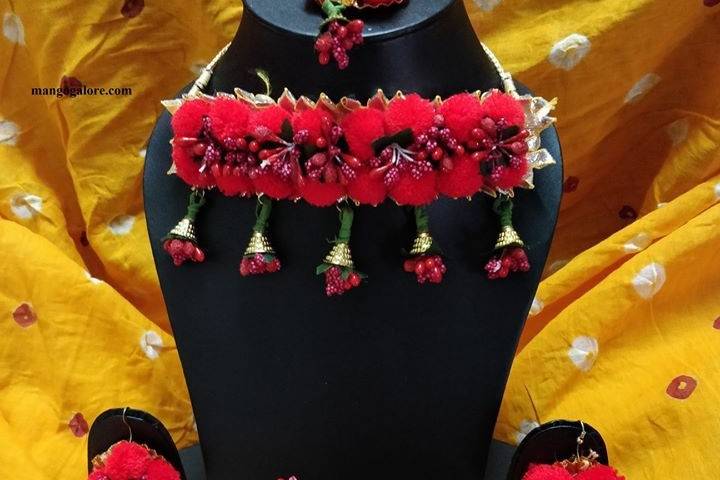 Floral jewellery