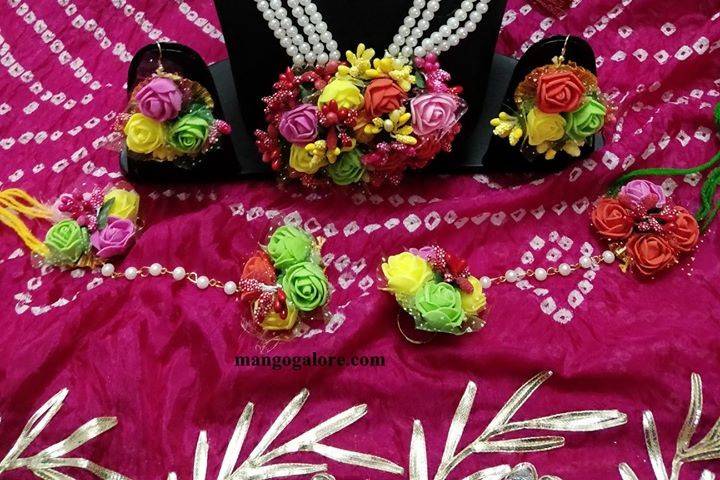 Floral jewellery