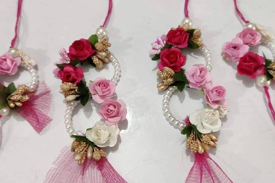 Floral jewellery