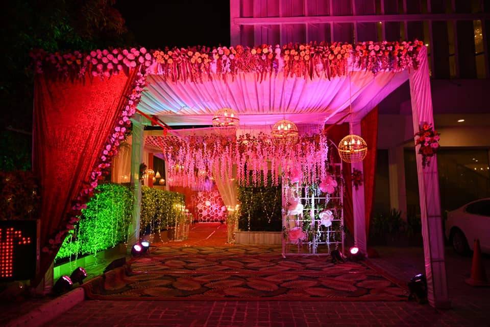 Entrance decor