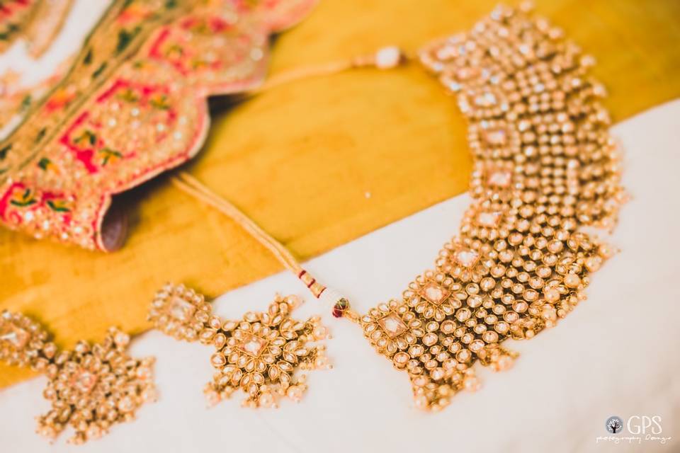 Bridal jewellery