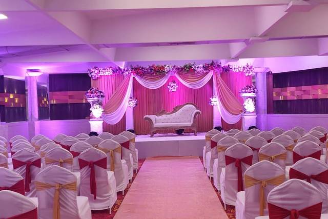 Mumbai House Juhu Hotel and Banquet