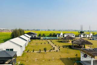 The Ashoka Farms - Farm House and Luxury Resort