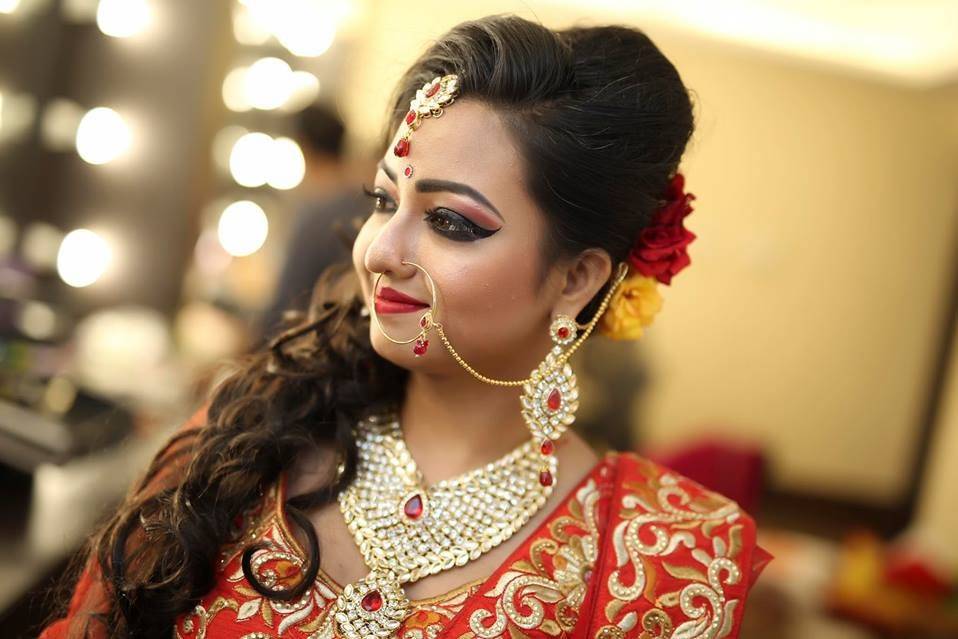 Glamz Makeover-Professional Bridal Makeup Artist, Kolkata - Makeup Artist -  Science City Area 