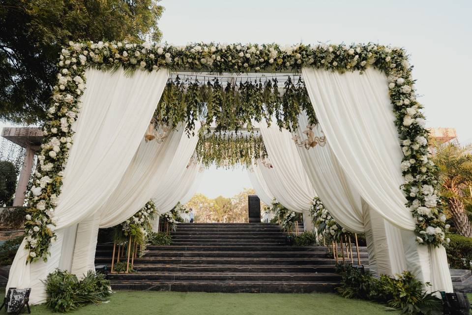 Entrance decor