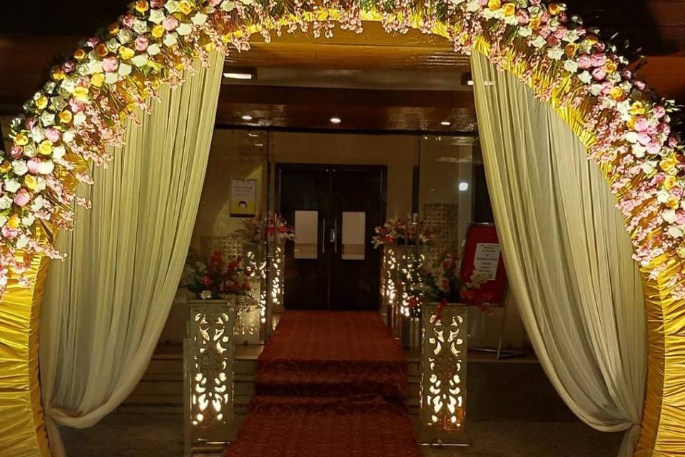 Entrance decor