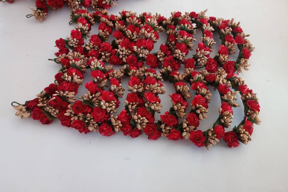 Floral jewellery