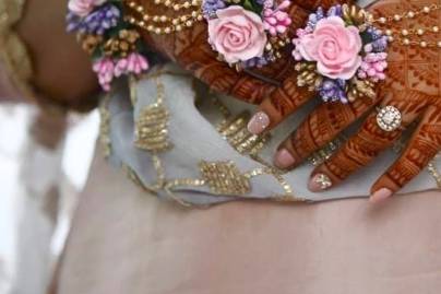 Floral jewellery