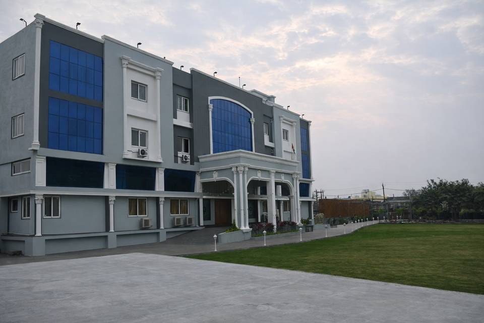 Lawn area