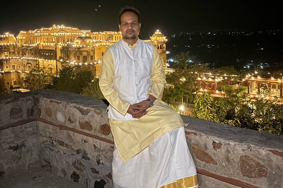 Tizara Fort night view