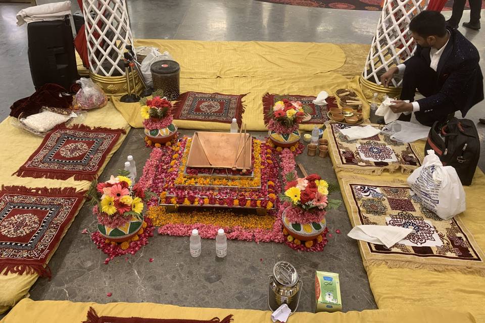 Pandit Vedbhushan Acharya ji