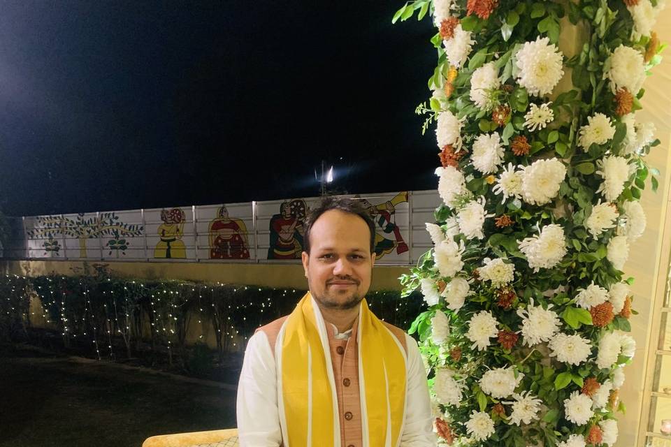 Dr Rajan Bakshi