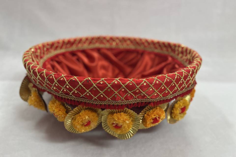 Decorative basket