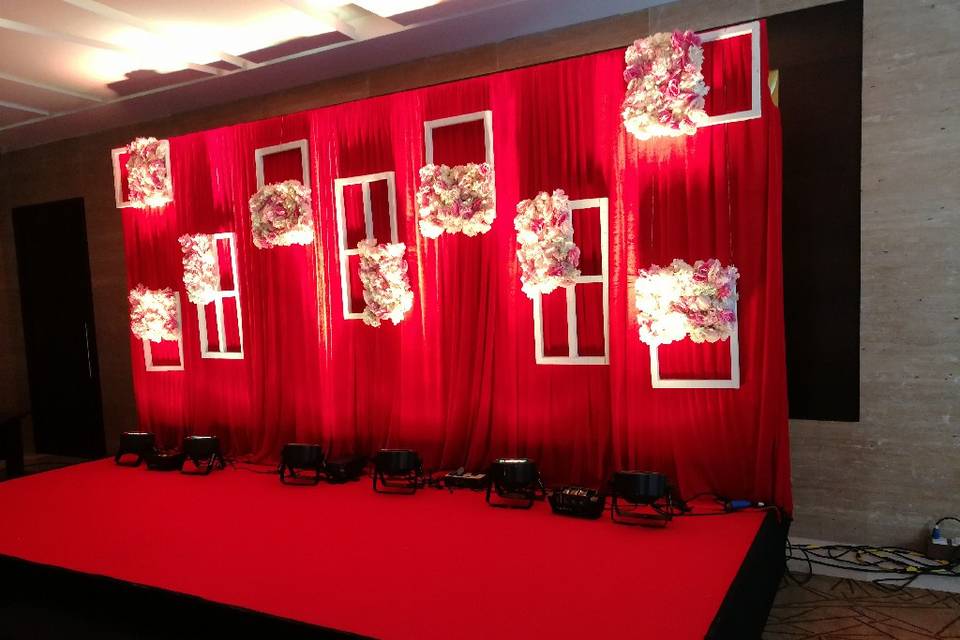Royal photo booth