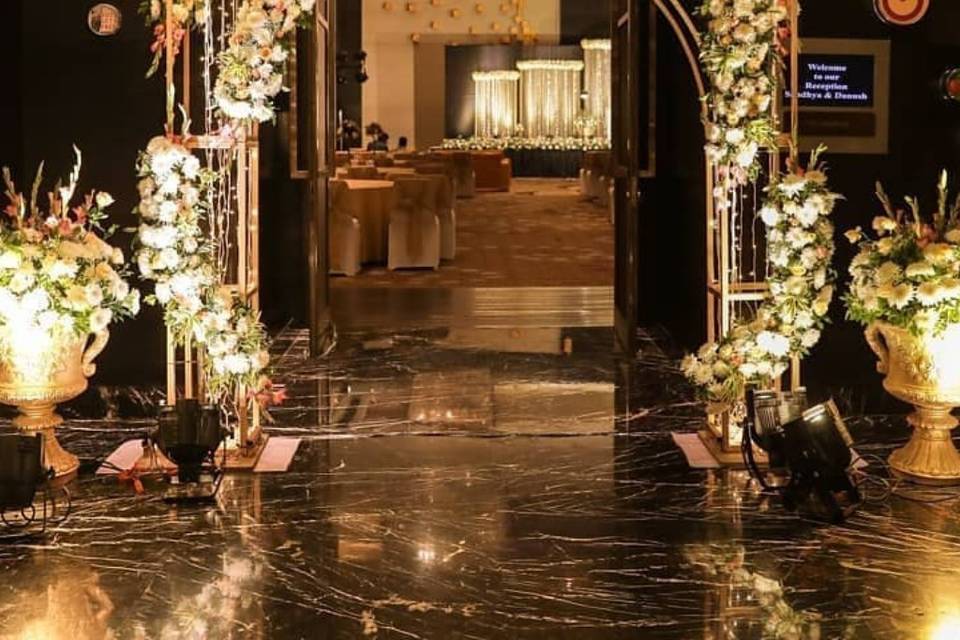 Modern entry arch