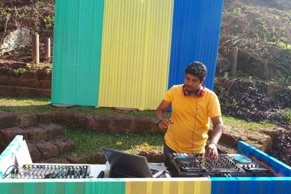 Dj Douglas