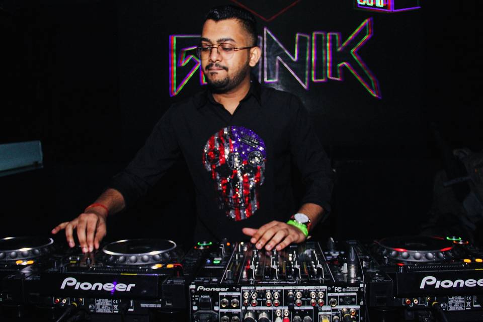 DJ Annik