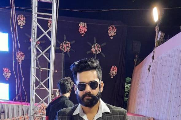 Anchor Rahul Jethani