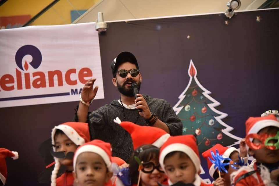Anchor Rahul Jethani