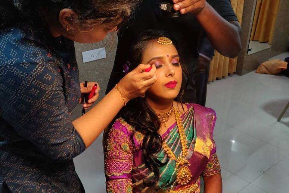 Shruthy Gowda Makeup Artist