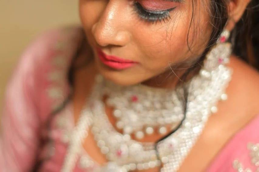Vidusha Makeup Artist