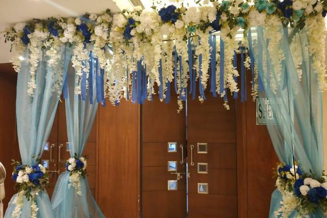Entrance decor