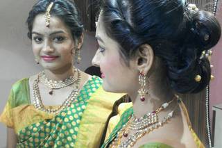 Darpan Beauty Parlour, Pune