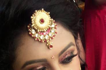 Traditional Makeup