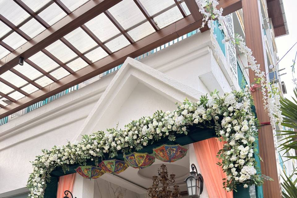 Entrance decor